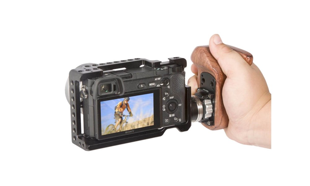 SmallRig 1941B Right-Side Wooden Grip w/ ARRI Rosette