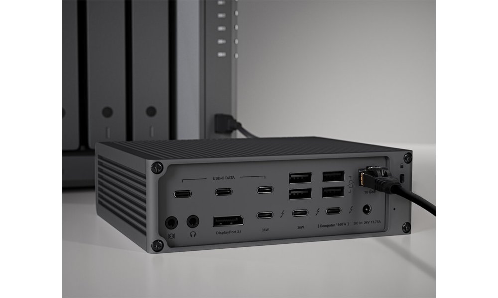 CalDigit TS5 Plus Thunderbolt 5 Dock