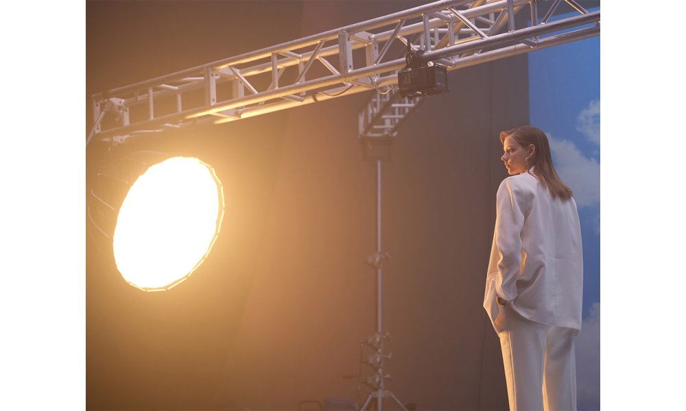 NanLite Forza 300B II Bi-color LED Spotlight