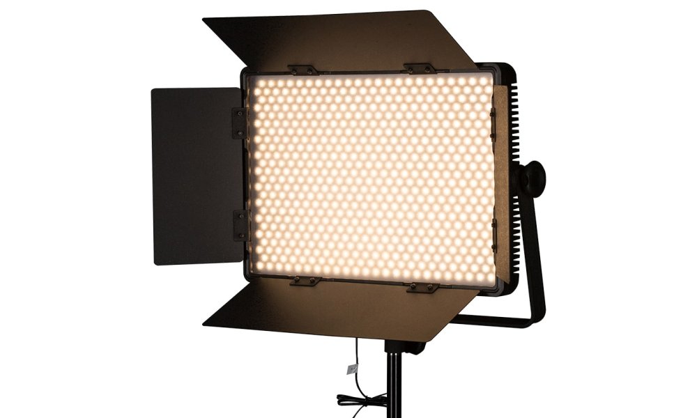 NanLite 1200CSA 3 light kit w/Trolley Case &amp; Light stands