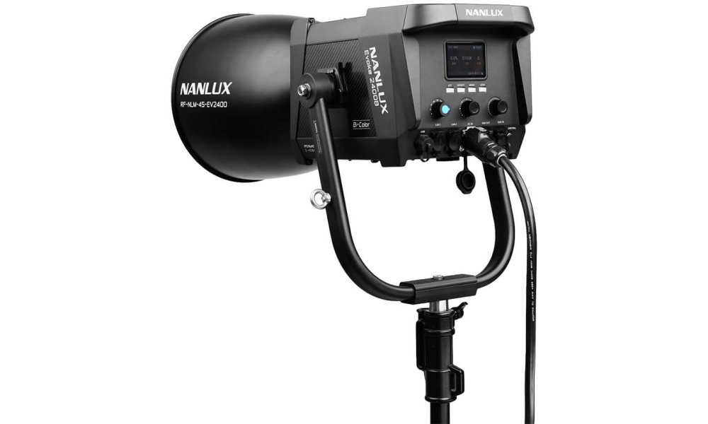 Nanlux Evoke 2400B Spot Light in Soft Bag with 45 Reflector