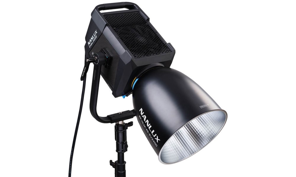 Nanlux Evoke 2400B Spot Light in Flight Case with 45 Reflector