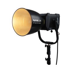 Nanlux Evoke 2400B Spot Light in Flight Case with 45 Reflector