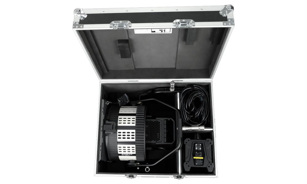 Nanlux Evoke 900C Spot Light (Inklusiv Fresnel &amp; Flight Case)