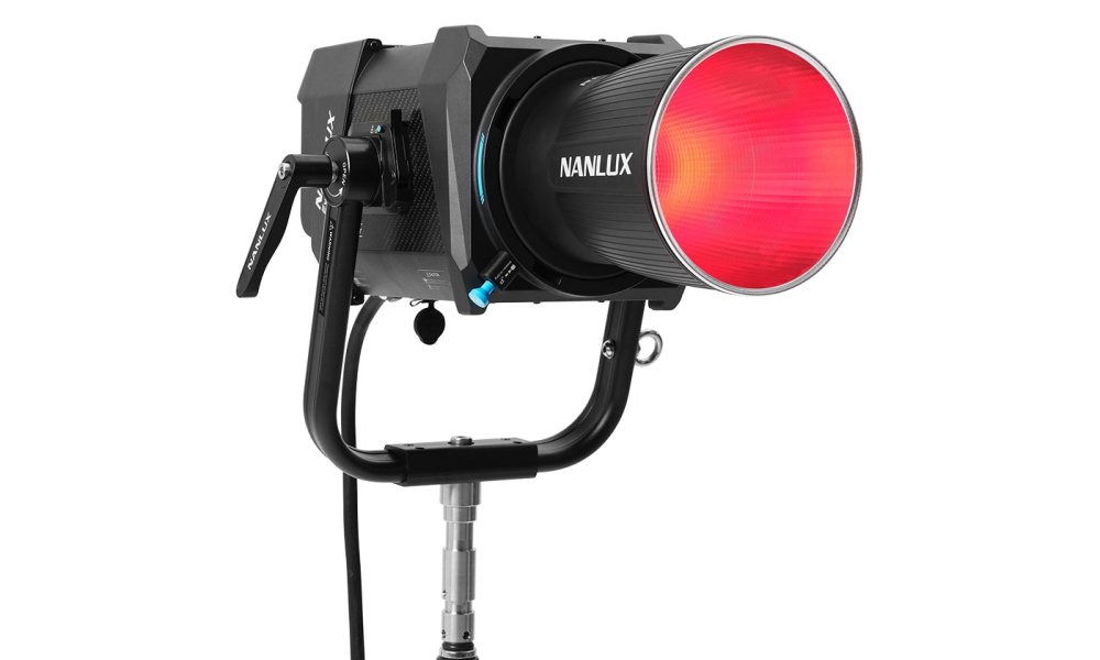 Nanlux Evoke 900C Spot Light (Inklusiv Fresnel &amp; Flight Case)
