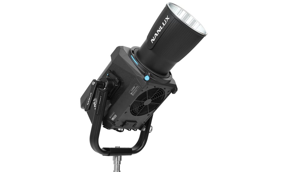 Nanlux Evoke 900C Spot Light (Inklusiv Fresnel &amp; Flight Case)