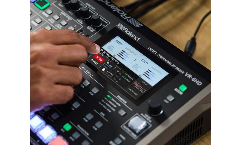 Roland VR-6HD Direct Streaming AV Mixer