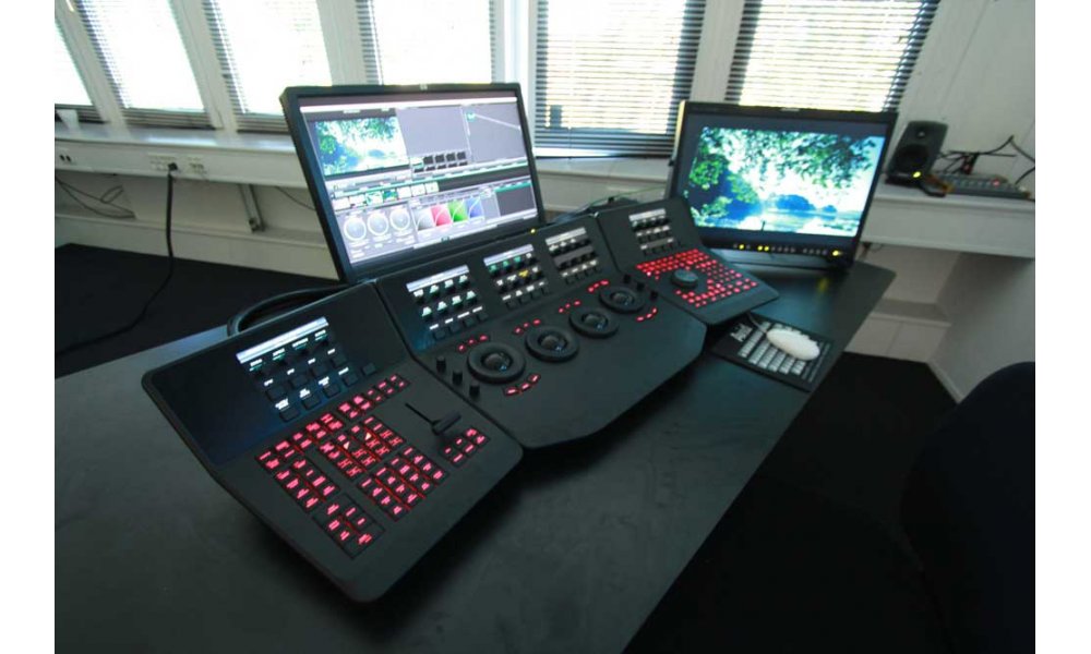 Blackmagic DaVinci Resolve Advanced Panel