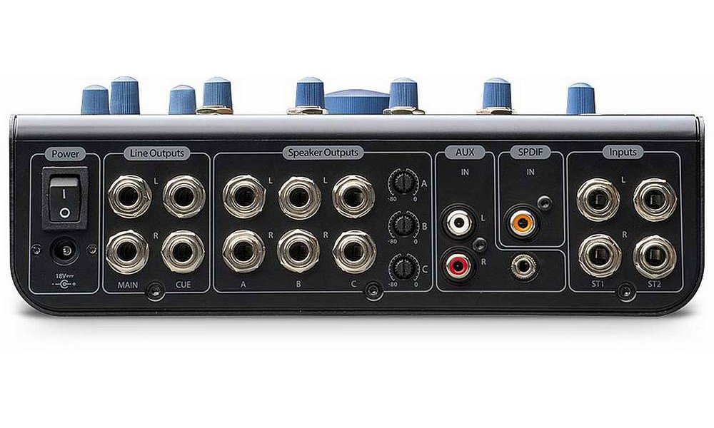 Presonus Monitor Station v2